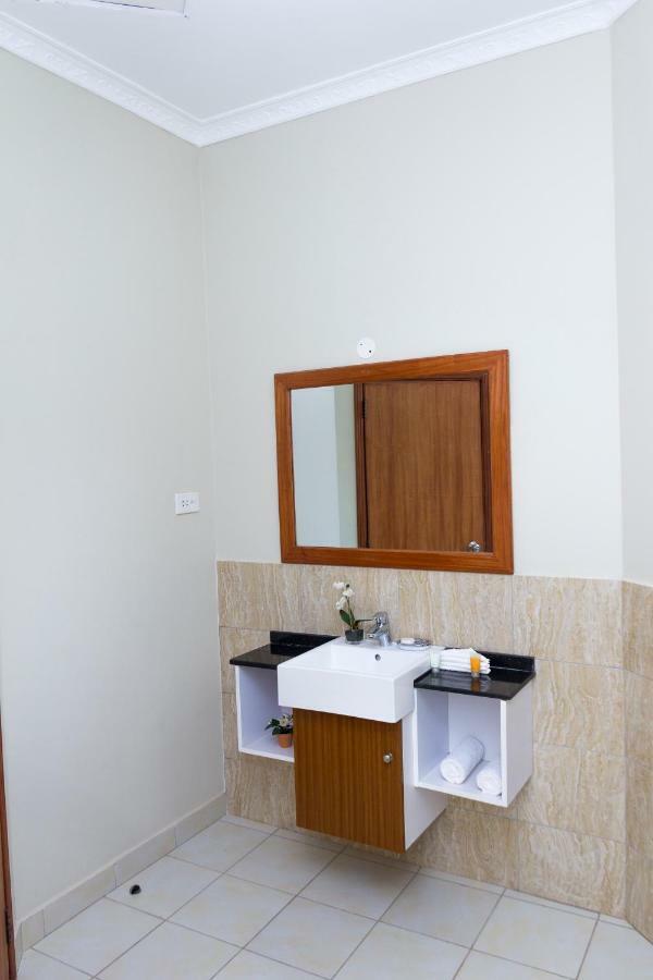 Akasu Bed And Breakfast 캄팔라 외부 사진