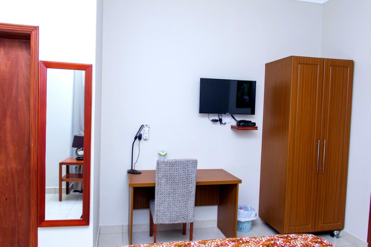 Akasu Bed And Breakfast 캄팔라 외부 사진